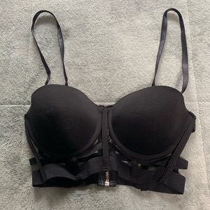 Bra with a Ribcage design